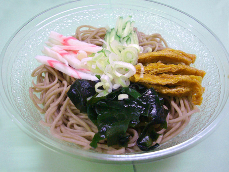 冷やしきつねそば